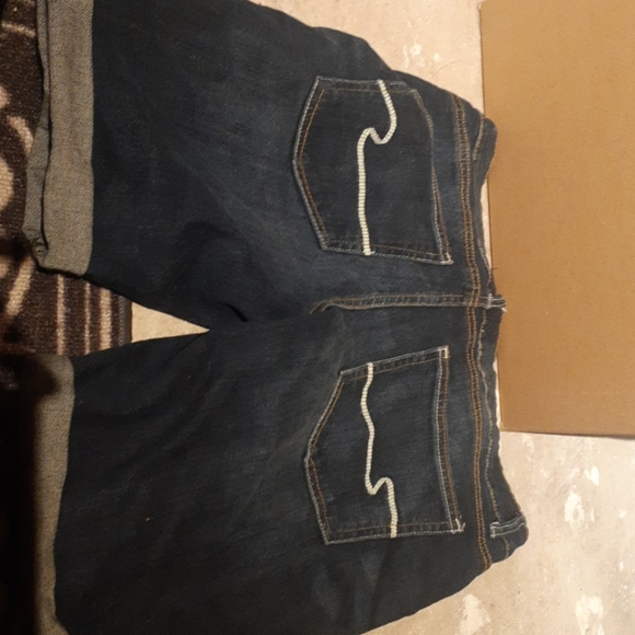 Shorts - Picture 2 of 3